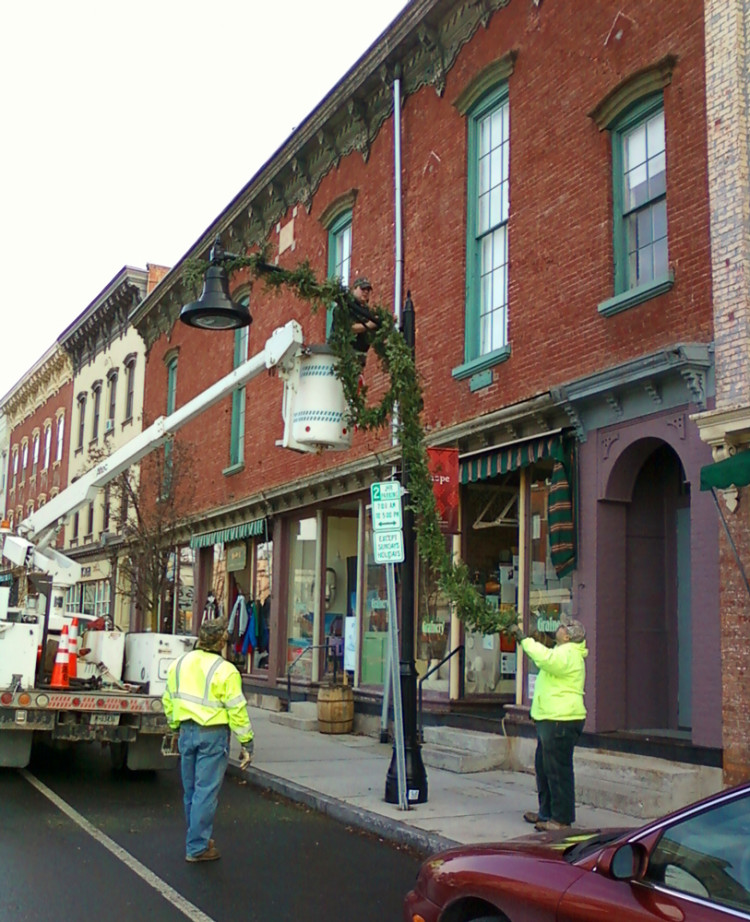 Hanging holiday garlands